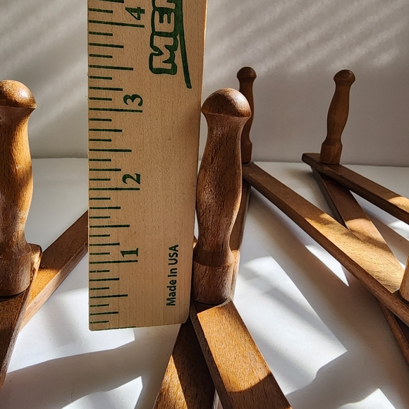 Vintage wooden accordion coat/hat/plants ect - Picture 5 of 14